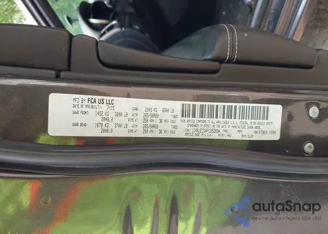 2015 Jeep Grand Cherokee Overland z USA, uszkodzony, nr VIN 1C4RJECG4FC952694